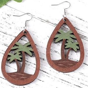 Tropical Palm Tree 🌴 Wood Earrings NEW !